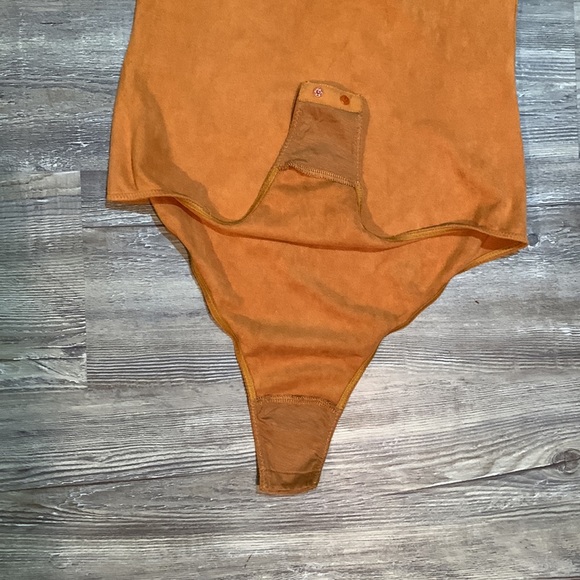 Design Lab Rust Colored Body Suit Shirt. - Picture 3 of 7